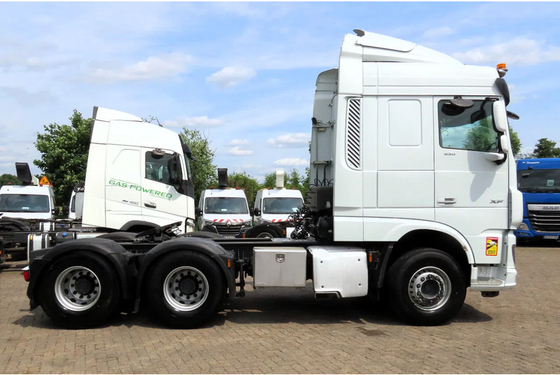 DAF XF 530 6x4 Retarder, Frigo, P-Cool, 2 beds - Tahač: obrázek 4 DAF XF 530 6x4 Retarder, Frigo, P-Cool, 2 beds - Tahač: obrázek 4