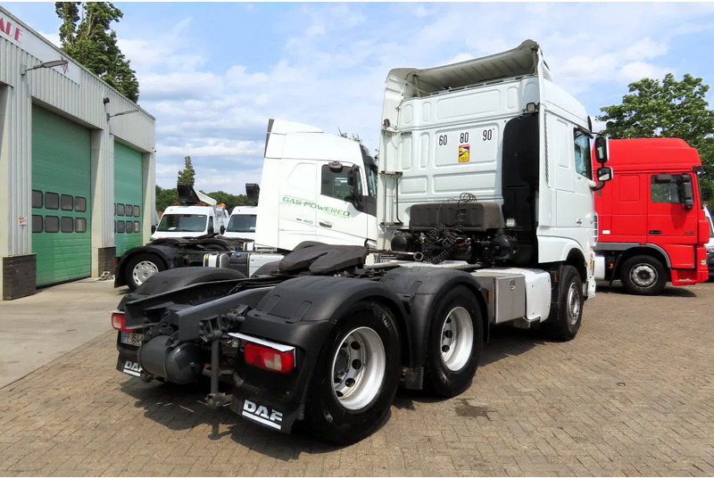 DAF XF 530 6x4 Retarder, Frigo, P-Cool, 2 beds - Tahač: obrázek 5 DAF XF 530 6x4 Retarder, Frigo, P-Cool, 2 beds - Tahač: obrázek 5