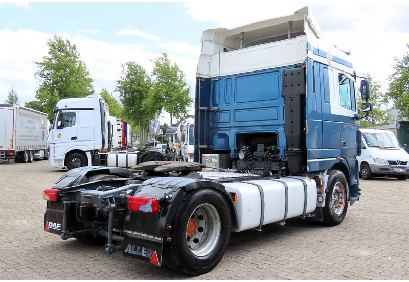 DAF XF 95.530 EURO4. Royal DAF! - Tahač: obrázek 4 DAF XF 95.530 EURO4. Royal DAF! - Tahač: obrázek 4