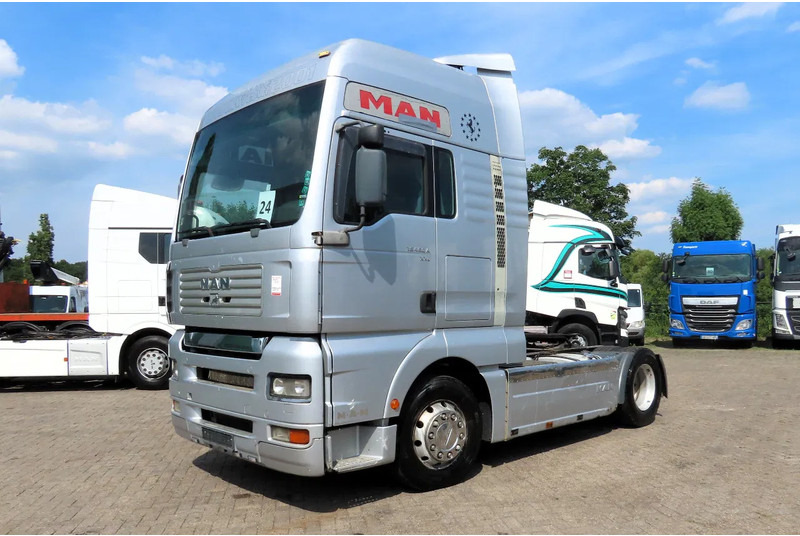 MAN TGA 18.460 Manual diesel pomp! ROYAL TRUCK! - Tahač: obrázek 2 MAN TGA 18.460 Manual diesel pomp! ROYAL TRUCK! - Tahač: obrázek 2