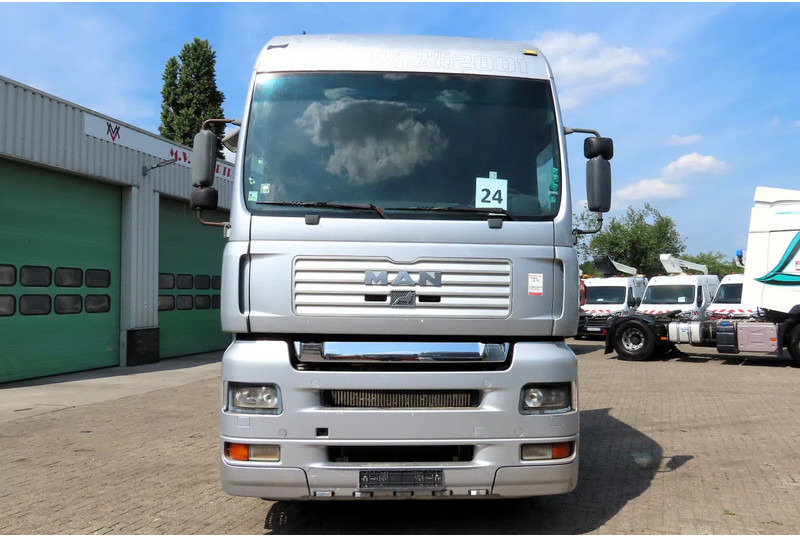 MAN TGA 18.460 Manual diesel pomp! ROYAL TRUCK! - Tahač: obrázek 3 MAN TGA 18.460 Manual diesel pomp! ROYAL TRUCK! - Tahač: obrázek 3