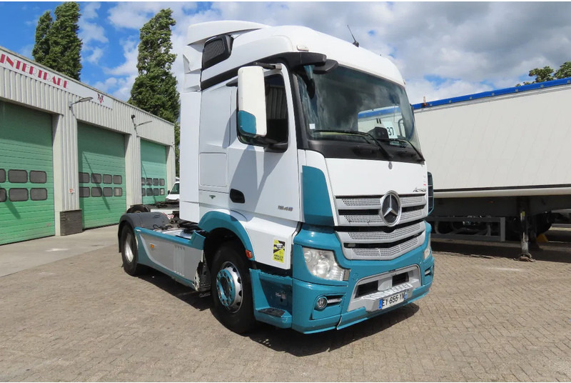 Mercedes-Benz Actros 1846 PTO. HYDRAULIC - Tahač: obrázek 2 Mercedes-Benz Actros 1846 PTO. HYDRAULIC - Tahač: obrázek 2