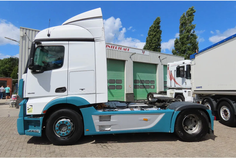 Mercedes-Benz Actros 1846 PTO. HYDRAULIC - Tahač: obrázek 4 Mercedes-Benz Actros 1846 PTO. HYDRAULIC - Tahač: obrázek 4
