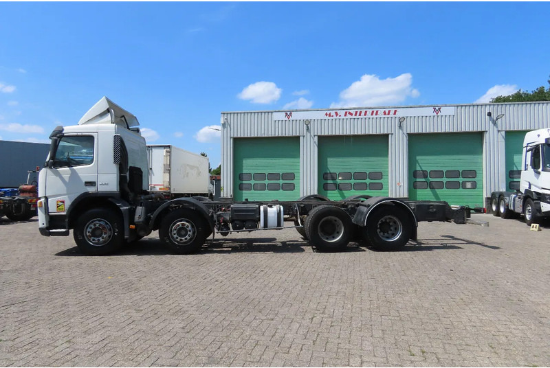 Volvo FM 12.380 8x4 FULL SPRING. 100% condition! - Podvozek s kabinou: obrázek 3 Volvo FM 12.380 8x4 FULL SPRING. 100% condition! - Podvozek s kabinou: obrázek 3