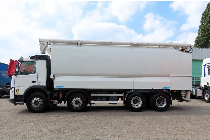 Volvo FMX 450 8x4 AUGER, radio control, 7 COMP. Full Volvo Service! . EXCELLENT condition - Cisternové vozidlo: obrázek 5 Volvo FMX 450 8x4 AUGER, radio control, 7 COMP. Full Volvo Service! . EXCELLENT condition - Cisternové vozidlo: obrázek 5