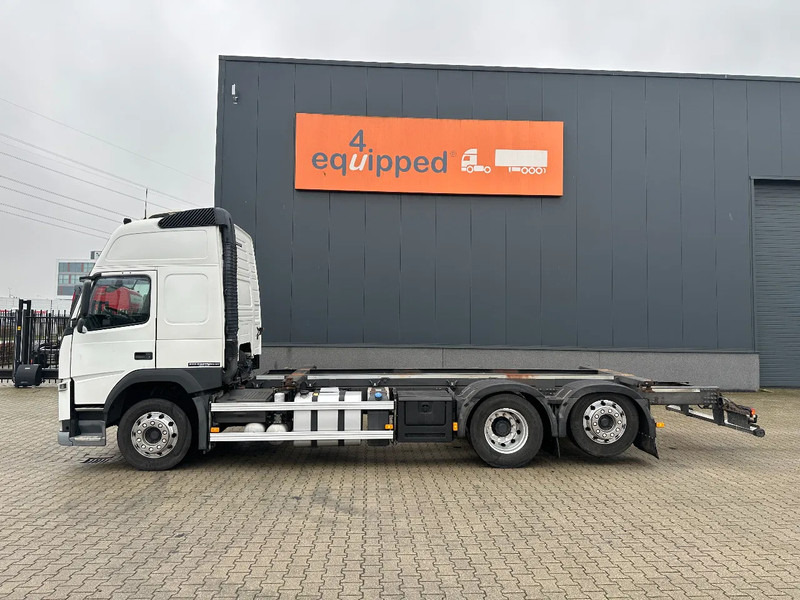 Volvo FM 380 Globetrotter 6x2, ADR (FL, AT, OX), LIFT/STEER, 636.183km - Podvozek s kabinou: obrázek 2 Volvo FM 380 Globetrotter 6x2, ADR (FL, AT, OX), LIFT/STEER, 636.183km - Podvozek s kabinou: obrázek 2