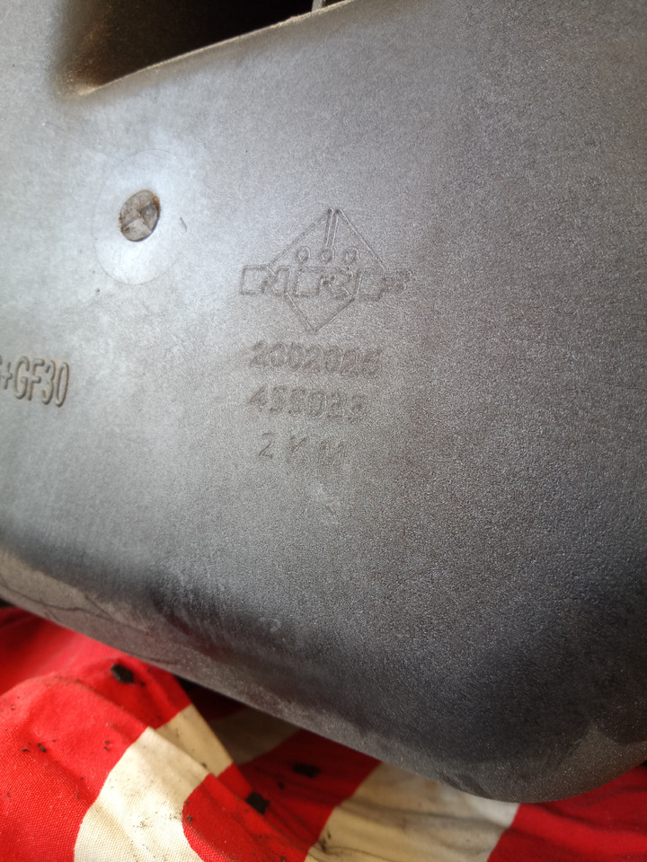 DAF XF106 - Expanzní nádobka: obrázek 5 DAF XF106 - Expanzní nádobka: obrázek 5