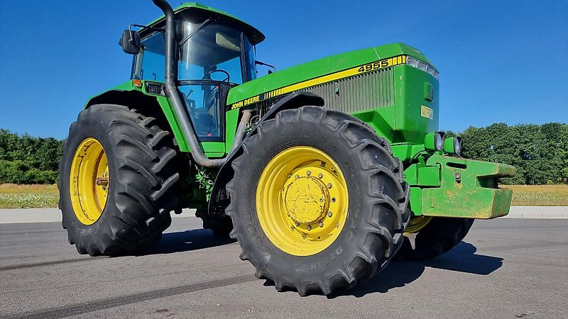John Deere 4955 - Traktor: obrázek 1 John Deere 4955 - Traktor: obrázek 1