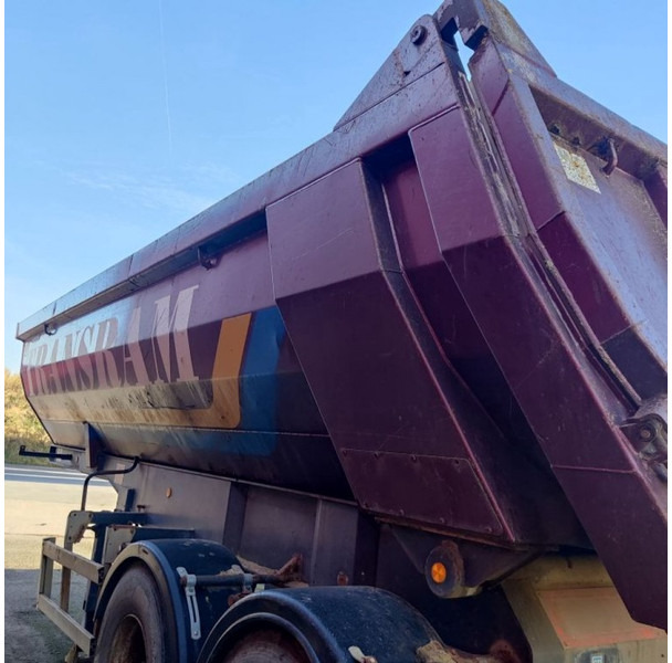 DMC - Sklápěcí návěs: obrázek 5 DMC - Sklápěcí návěs: obrázek 5