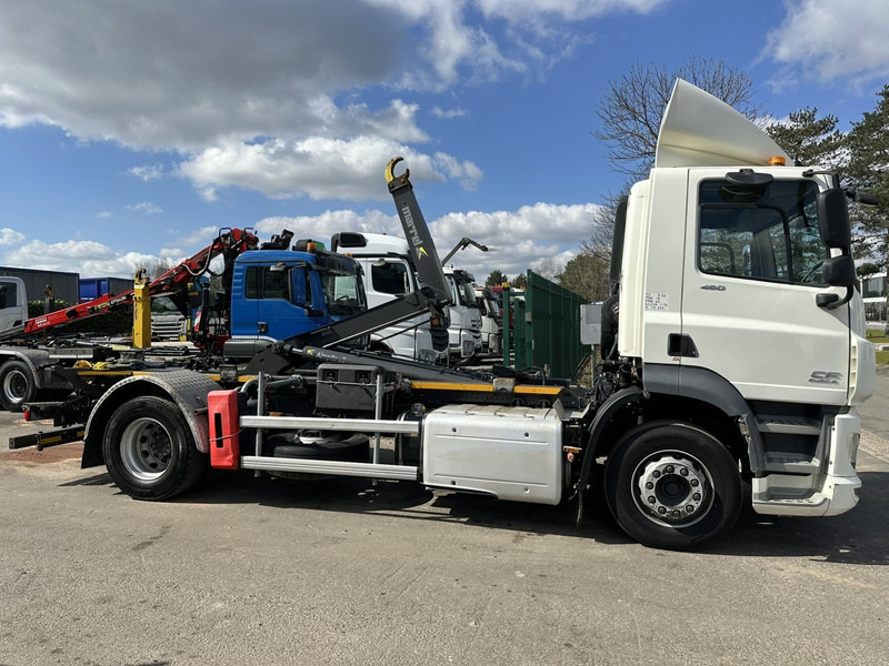 DAF CF 460 4x2 19T MARREL ABROLLKIPPER HAKEN - 5.10M + 1.30M Ausziehbarer Stoßstange - EURO 6 - 13L ENGINE - ZF AUTO - Hákový nosič kontejnerů: obrázek 4 DAF CF 460 4x2 19T MARREL ABROLLKIPPER HAKEN - 5.10M + 1.30M Ausziehbarer Stoßstange - EURO 6 - 13L ENGINE - ZF AUTO - Hákový nosič kontejnerů: obrázek 4