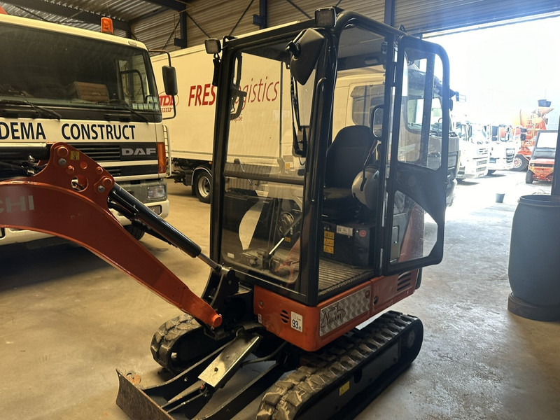 Hitachi ZAXIS ZX19-6 CR 1.9T - 1349H - CABINE - ADJUSTABLE TRACKS - EXTRA HYDR - QUICK HITCH - BE MACHINE - Mini rýpadlo: obrázek 5 Hitachi ZAXIS ZX19-6 CR 1.9T - 1349H - CABINE - ADJUSTABLE TRACKS - EXTRA HYDR - QUICK HITCH - BE MACHINE - Mini rýpadlo: obrázek 5