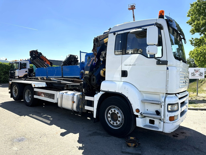 MAN TGA 26.310 6X2 HOOKLIFT + CRANE COPMA 160.4 + JIB J2 + WINCH - RADIO - LIFT + STEERING AXLE - EURO 3 - BE - Hákový nosič kontejnerů, Auto s hydraulickou rukou: obrázek 2 MAN TGA 26.310 6X2 HOOKLIFT + CRANE COPMA 160.4 + JIB J2 + WINCH - RADIO - LIFT + STEERING AXLE - EURO 3 - BE - Hákový nosič kontejnerů, Auto s hydraulickou rukou: obrázek 2
