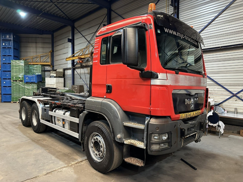MAN TGA 26.400 6x4 AJK 20T - 5430mm - MANUAL GEARBOX - STEEL SPRING / BLATT - BIG AXLES / AP ACHSEN - Hákový nosič kontejnerů: obrázek 1 MAN TGA 26.400 6x4 AJK 20T - 5430mm - MANUAL GEARBOX - STEEL SPRING / BLATT - BIG AXLES / AP ACHSEN - Hákový nosič kontejnerů: obrázek 1