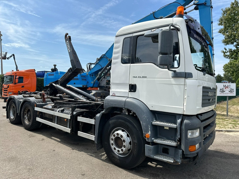 MAN TGA 33.360 6x4 HOOKLIFT - MANUAL ZF - BIG AXLES HUB REDUCTION / STEEL SPRING - BE TRUCK - Hákový nosič kontejnerů: obrázek 1 MAN TGA 33.360 6x4 HOOKLIFT - MANUAL ZF - BIG AXLES HUB REDUCTION / STEEL SPRING - BE TRUCK - Hákový nosič kontejnerů: obrázek 1