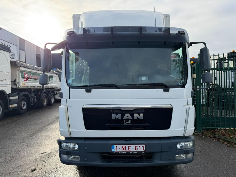 MAN TGL 8.180 4x2 BL COSED BOX / BAKWAGEN / CAISSE FERMEE - *184.000km* - 3 SEATER - EURO 5 - AIR SUSPENSION - BOX 6m00 x 2m49 x 2m38 - BE TRUCK - Skříňový nákladní auto: obrázek 2 MAN TGL 8.180 4x2 BL COSED BOX / BAKWAGEN / CAISSE FERMEE - *184.000km* - 3 SEATER - EURO 5 - AIR SUSPENSION - BOX 6m00 x 2m49 x 2m38 - BE TRUCK - Skříňový nákladní auto: obrázek 2