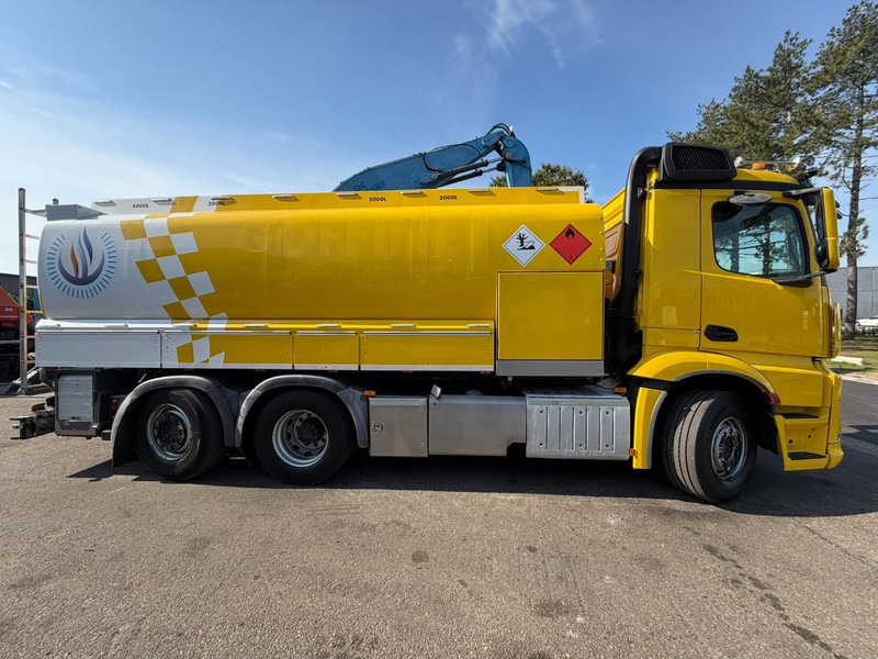 Mercedes-Benz ANTOS 2632 6x2 FUEL TANKER 16.000L - 4 COMP - DIESEL / PETROL - RETARDER - EURO 6 - LIFT / STEERING AXLE - *FULL AIR* - BE TRUCK - Cisternové vozidlo: obrázek 4 Mercedes-Benz ANTOS 2632 6x2 FUEL TANKER 16.000L - 4 COMP - DIESEL / PETROL - RETARDER - EURO 6 - LIFT / STEERING AXLE - *FULL AIR* - BE TRUCK - Cisternové vozidlo: obrázek 4