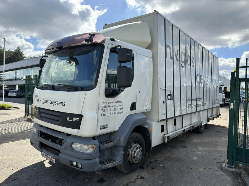 DAF LF 55.250 12T - GLASTRANSPORT / GLASRESTEEL - AIR SUSPENSION - EURO 4 - BELGIAN REGISTRATION - Nákladní auto: obrázek 3 DAF LF 55.250 12T - GLASTRANSPORT / GLASRESTEEL - AIR SUSPENSION - EURO 4 - BELGIAN REGISTRATION - Nákladní auto: obrázek 3