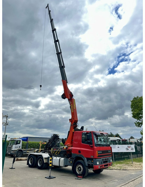 DAF 85 CF 430 6x4 TRACTOR + CRANE PK 32.000 F (7x) + WINCH - EURO 2 - MANUAL ZF - HUB REDUCTION / STEEL SPRING - BE TRUCK - Tahač: obrázek 5 DAF 85 CF 430 6x4 TRACTOR + CRANE PK 32.000 F (7x) + WINCH - EURO 2 - MANUAL ZF - HUB REDUCTION / STEEL SPRING - BE TRUCK - Tahač: obrázek 5