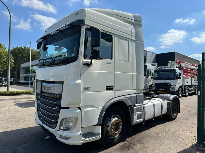 DAF XF 460 RETARDER + PTO HYDR - MX 13L - 460HP - SPACECAB - A/C - FRIGO - SPOILERS - EURO 6 - BE TRUCK - Tahač: obrázek 3 DAF XF 460 RETARDER + PTO HYDR - MX 13L - 460HP - SPACECAB - A/C - FRIGO - SPOILERS - EURO 6 - BE TRUCK - Tahač: obrázek 3