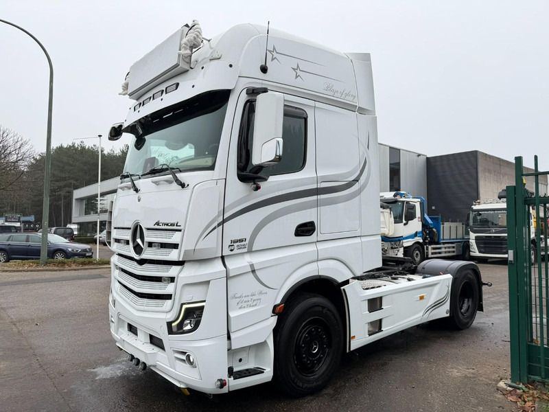 Mercedes-Benz ACTROS 1951L GIGASPACE - DOUBLE PTO - WALKING FLOOR / TIPPER - *146.000km* - LIKE NEW !!! - FULL SPOILERS + SIDESKIRTS - BE TRUCK - Tahač: obrázek 3 Mercedes-Benz ACTROS 1951L GIGASPACE - DOUBLE PTO - WALKING FLOOR / TIPPER - *146.000km* - LIKE NEW !!! - FULL SPOILERS + SIDESKIRTS - BE TRUCK - Tahač: obrázek 3