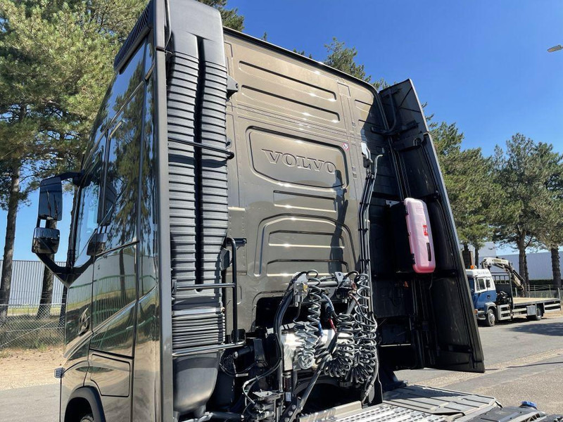 Volvo FH 460 ADR ACC + Dynamic Steering - I-park Cool - Lane Keeping Support - collision warning - leather - ... BE Truck - Tahač: obrázek 3 Volvo FH 460 ADR ACC + Dynamic Steering - I-park Cool - Lane Keeping Support - collision warning - leather - ... BE Truck - Tahač: obrázek 3