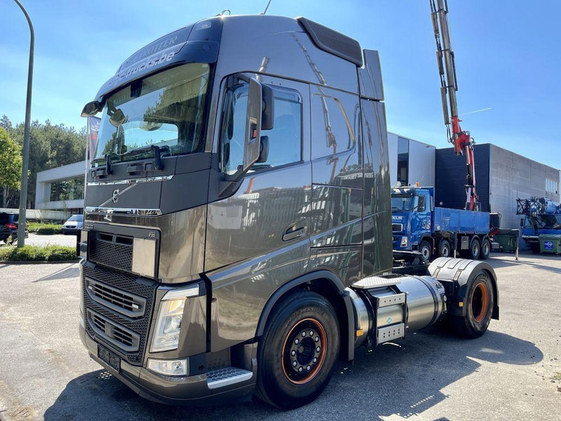 Volvo FH 460 LNG GAS ADR - ACC - Dynamic Steering - I-park Cool - Lane Keeping Support - collision warning - leather - ... BE Truck - Tahač: obrázek 3 Volvo FH 460 LNG GAS ADR - ACC - Dynamic Steering - I-park Cool - Lane Keeping Support - collision warning - leather - ... BE Truck - Tahač: obrázek 3