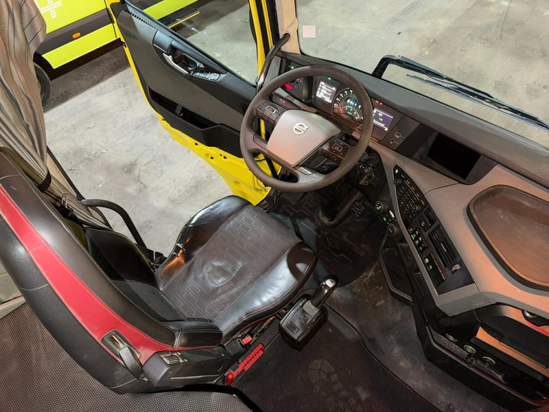 Plachtový nákladní auto Volvo FH 460 8x4 TRIDEM CURTAINSIDE BOX 8m50 / BDF / SILO COMPRESSOR - *FULL AIR* - EURO 6 - LIFT + STEERING AXLE - BE TRUCK: obrázek 16