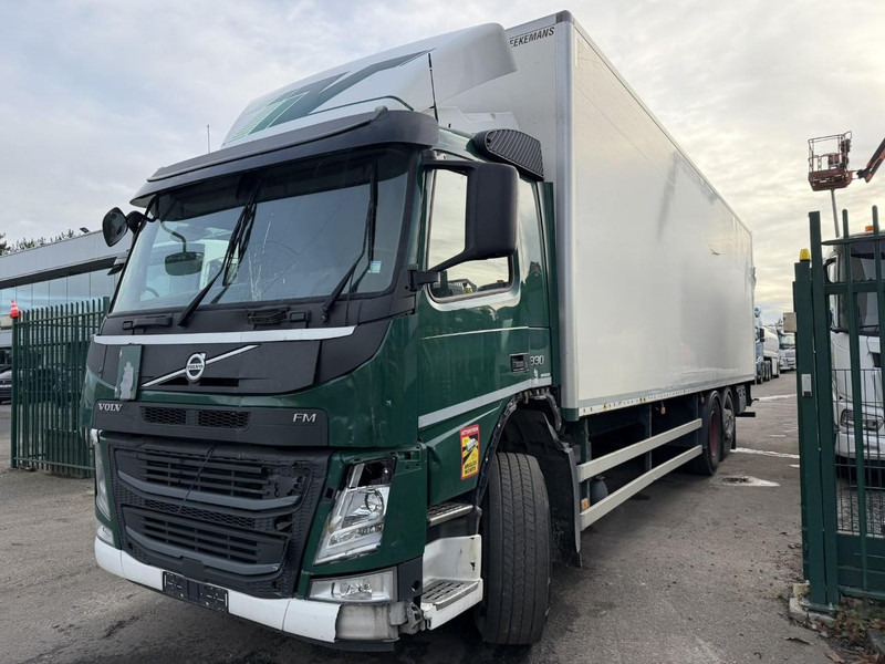 Volvo FM 330 6x2 CLOSED BOX / KOFFER 9m10 - LIFT + STEERING AXLE - *ENGINE / GEARBOX / CHASSIS = OK* - 300.000km - TUV 09/2026 - BE TRUCK - Skříňový nákladní auto: obrázek 3 Volvo FM 330 6x2 CLOSED BOX / KOFFER 9m10 - LIFT + STEERING AXLE - *ENGINE / GEARBOX / CHASSIS = OK* - 300.000km - TUV 09/2026 - BE TRUCK - Skříňový nákladní auto: obrázek 3
