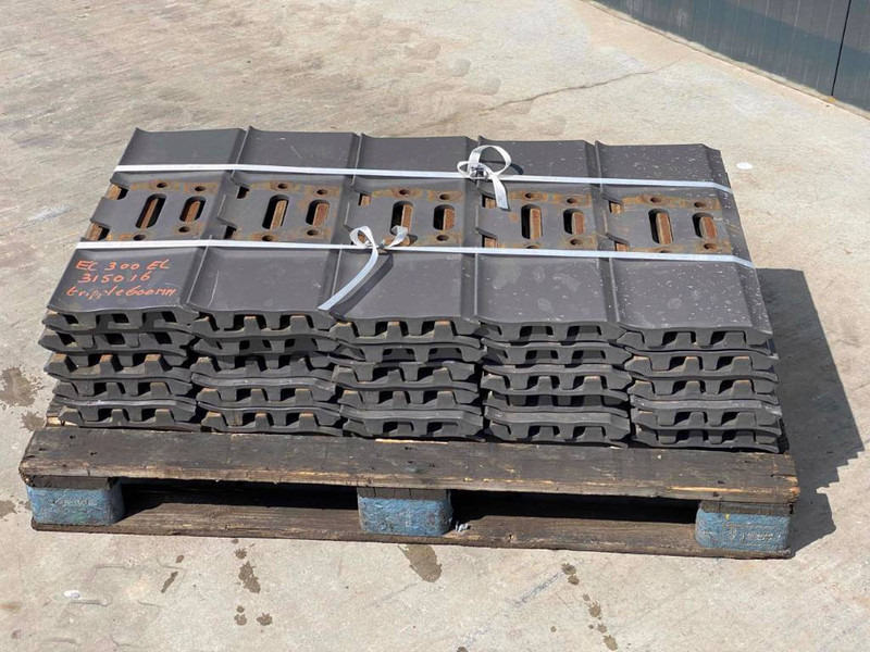 Case CX290 / CX300 Shoes/Pads - Rám/ Šasi pro Stavební technika: obrázek 4 Case CX290 / CX300 Shoes/Pads - Rám/ Šasi pro Stavební technika: obrázek 4
