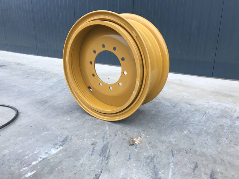 Cat 140H Rims - Pneumatiky a ráfky pro Stavební technika: obrázek 1 Cat 140H Rims - Pneumatiky a ráfky pro Stavební technika: obrázek 1