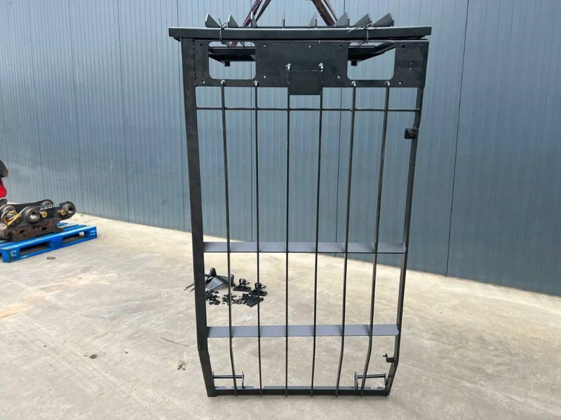 Cat 325D Guard - Kabina a interiér pro Stavební technika: obrázek 4 Cat 325D Guard - Kabina a interiér pro Stavební technika: obrázek 4