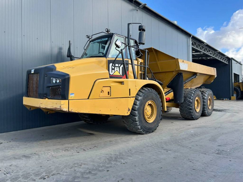 Cat 735B - Kloubový sklápěč: obrázek 1 Cat 735B - Kloubový sklápěč: obrázek 1