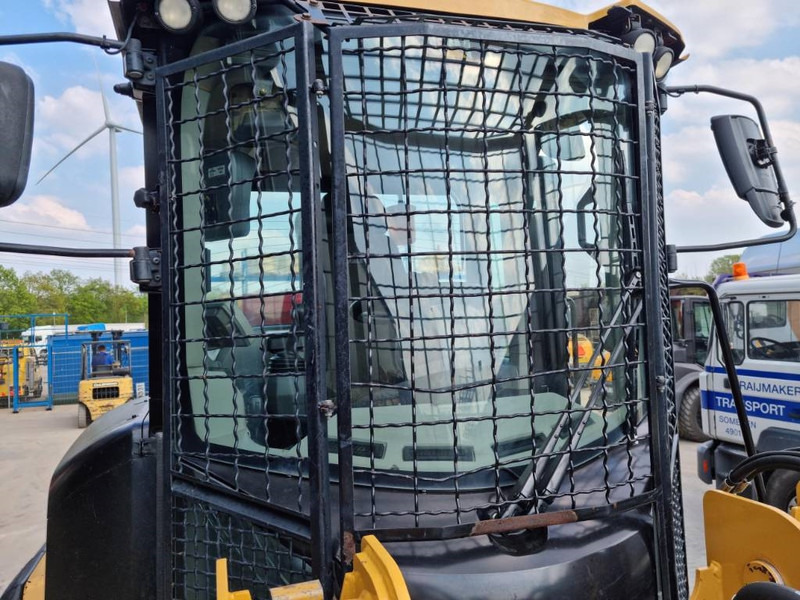 Kabina a interiér pro Stavební technika Cat 938K / 938M: obrázek 6