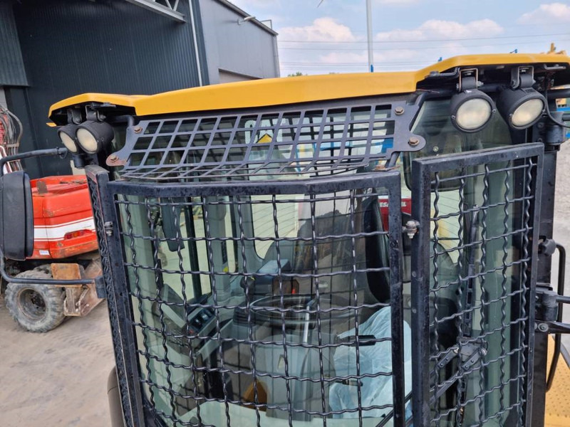 Kabina a interiér pro Stavební technika Cat 938K / 938M: obrázek 8