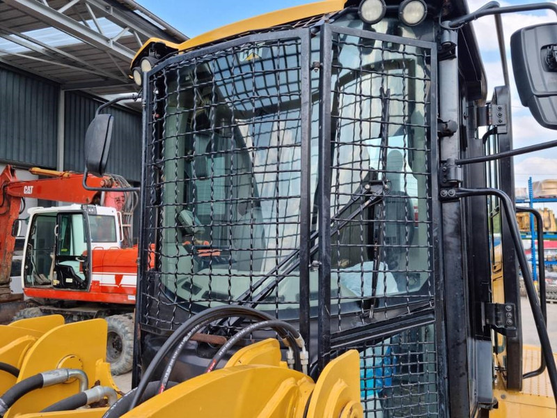 Kabina a interiér pro Stavební technika Cat 938K / 938M: obrázek 7