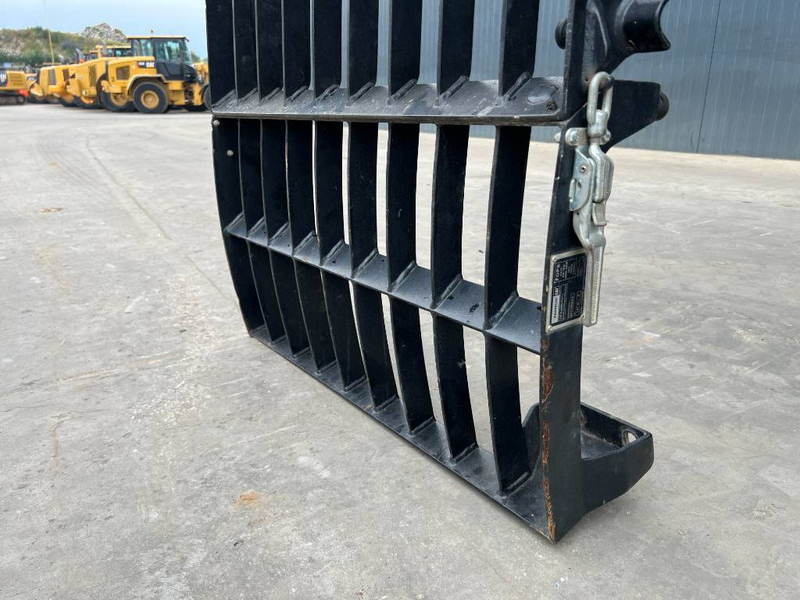 Cat M313D / M315D / M316D / M318D / M322D / M325D - Kabina a interiér pro Stavební technika: obrázek 3 Cat M313D / M315D / M316D / M318D / M322D / M325D - Kabina a interiér pro Stavební technika: obrázek 3