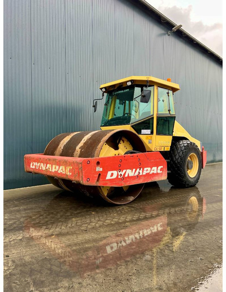 Dynapac CA302D - Válec: obrázek 1 Dynapac CA302D - Válec: obrázek 1