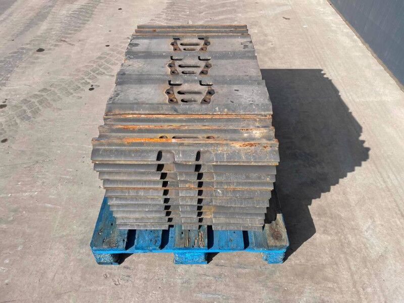 Hyundai R210 / R215 / R220 / R235 / R250 / R260 - Rám/ Šasi pro Stavební technika: obrázek 3 Hyundai R210 / R215 / R220 / R235 / R250 / R260 - Rám/ Šasi pro Stavební technika: obrázek 3