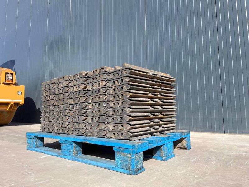 JCB JS240 - Rám/ Šasi pro Stavební technika: obrázek 1 JCB JS240 - Rám/ Šasi pro Stavební technika: obrázek 1