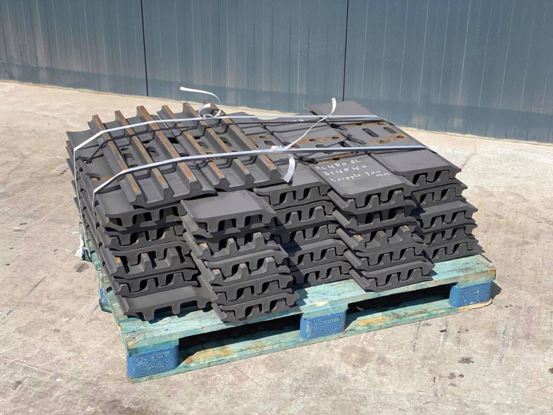 Komatsu PC300 / PC360 / PC400 Shoes/Pads - Rám/ Šasi pro Stavební technika: obrázek 2 Komatsu PC300 / PC360 / PC400 Shoes/Pads - Rám/ Šasi pro Stavební technika: obrázek 2