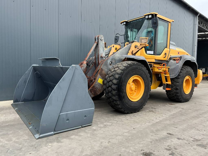 Volvo L120H - 3rd Valve - Weight System - Kolový nakladač: obrázek 1 Volvo L120H - 3rd Valve - Weight System - Kolový nakladač: obrázek 1