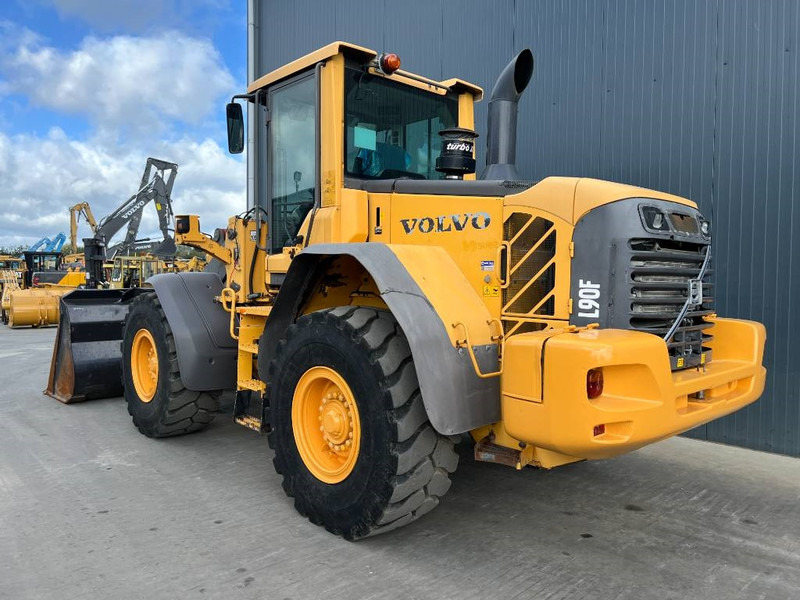 Volvo L90F - Kolový nakladač: obrázek 3 Volvo L90F - Kolový nakladač: obrázek 3