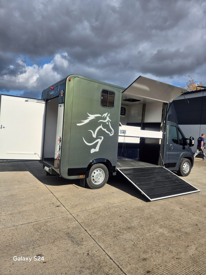 Opel Bannert Koniowoz / Horse Truck / In Stock - Auto na přepravu koní: obrázek 3 Opel Bannert Koniowoz / Horse Truck / In Stock - Auto na přepravu koní: obrázek 3