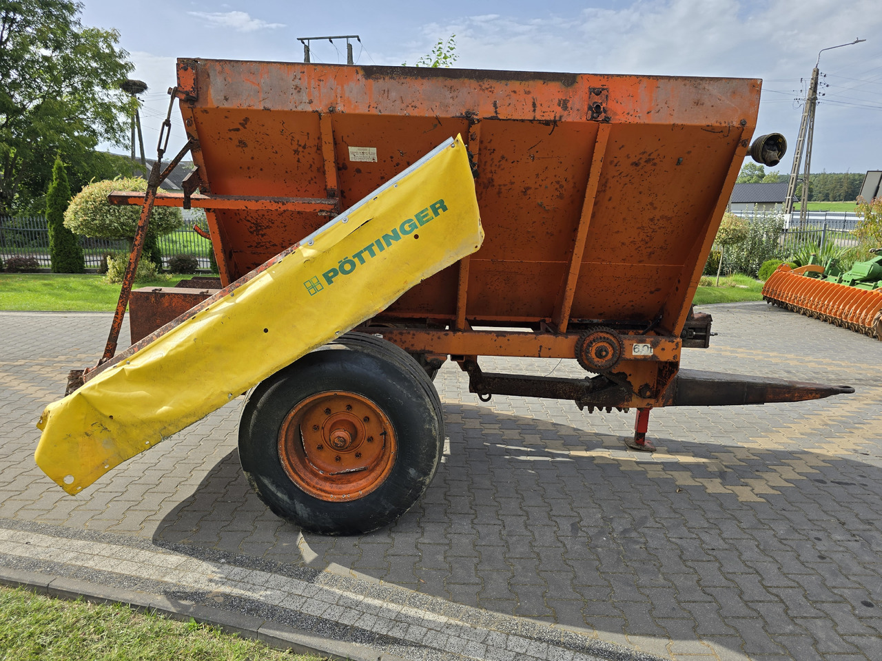 AMOS AGMT 5 ton - Rozmetadlo hnoje: obrázek 2 AMOS AGMT 5 ton - Rozmetadlo hnoje: obrázek 2