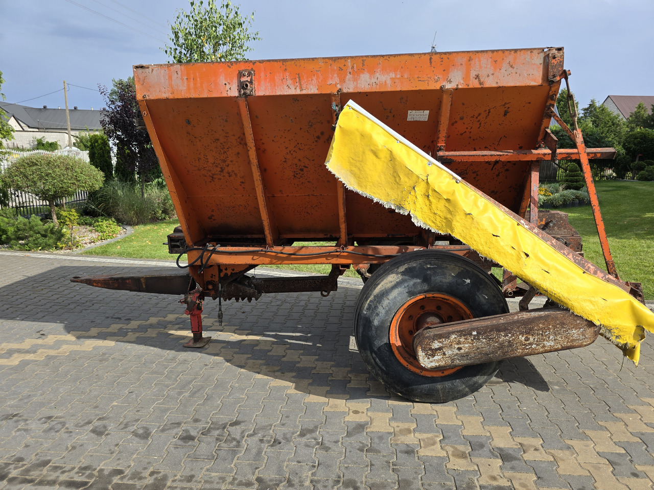 AMOS AGMT 5 ton - Rozmetadlo hnoje: obrázek 3 AMOS AGMT 5 ton - Rozmetadlo hnoje: obrázek 3