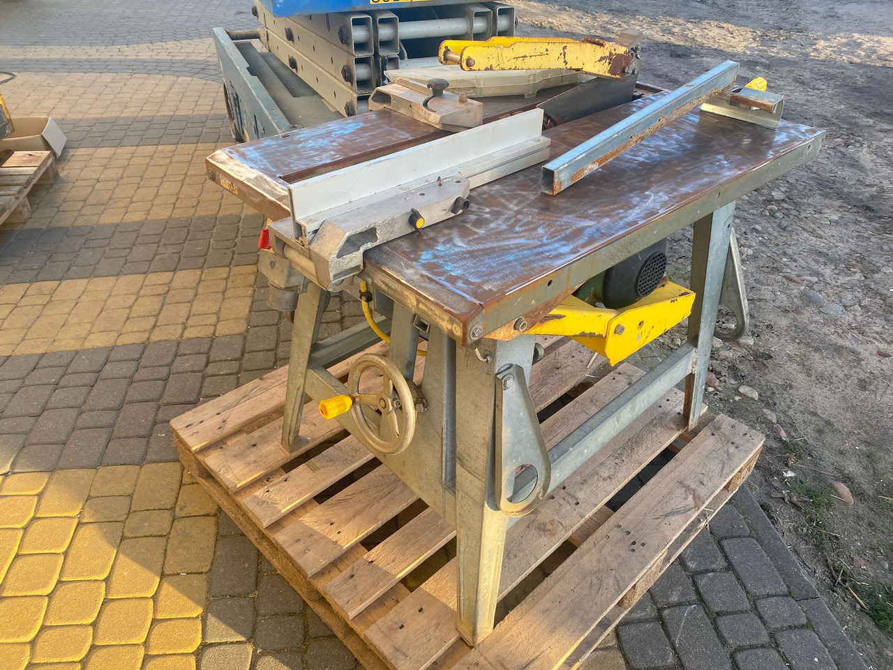 AVOLA ZBV 450 z regulacją cięcia (5,2 kW) - Dřevoobráběcí stroj: obrázek 1 AVOLA ZBV 450 z regulacją cięcia (5,2 kW) - Dřevoobráběcí stroj: obrázek 1