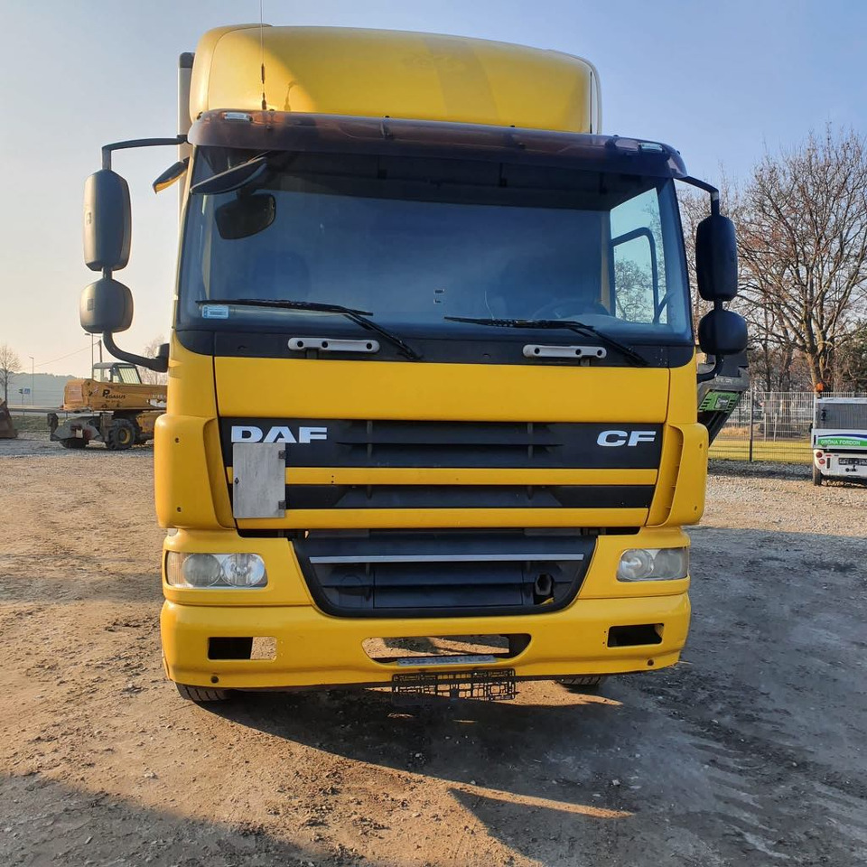 DAF CF 65.220 - Skříňový nákladní auto: obrázek 3 DAF CF 65.220 - Skříňový nákladní auto: obrázek 3