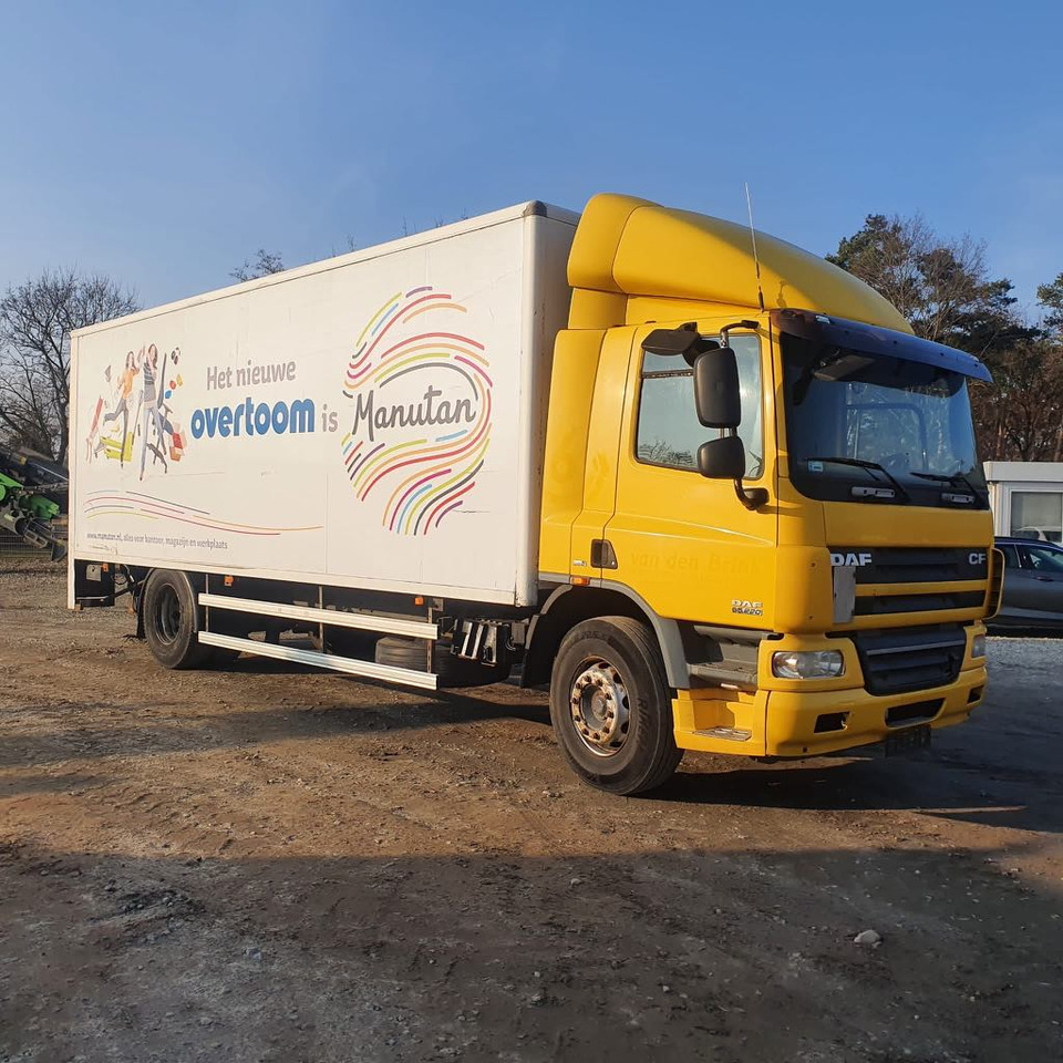 DAF CF 65.220 - Skříňový nákladní auto: obrázek 2 DAF CF 65.220 - Skříňový nákladní auto: obrázek 2