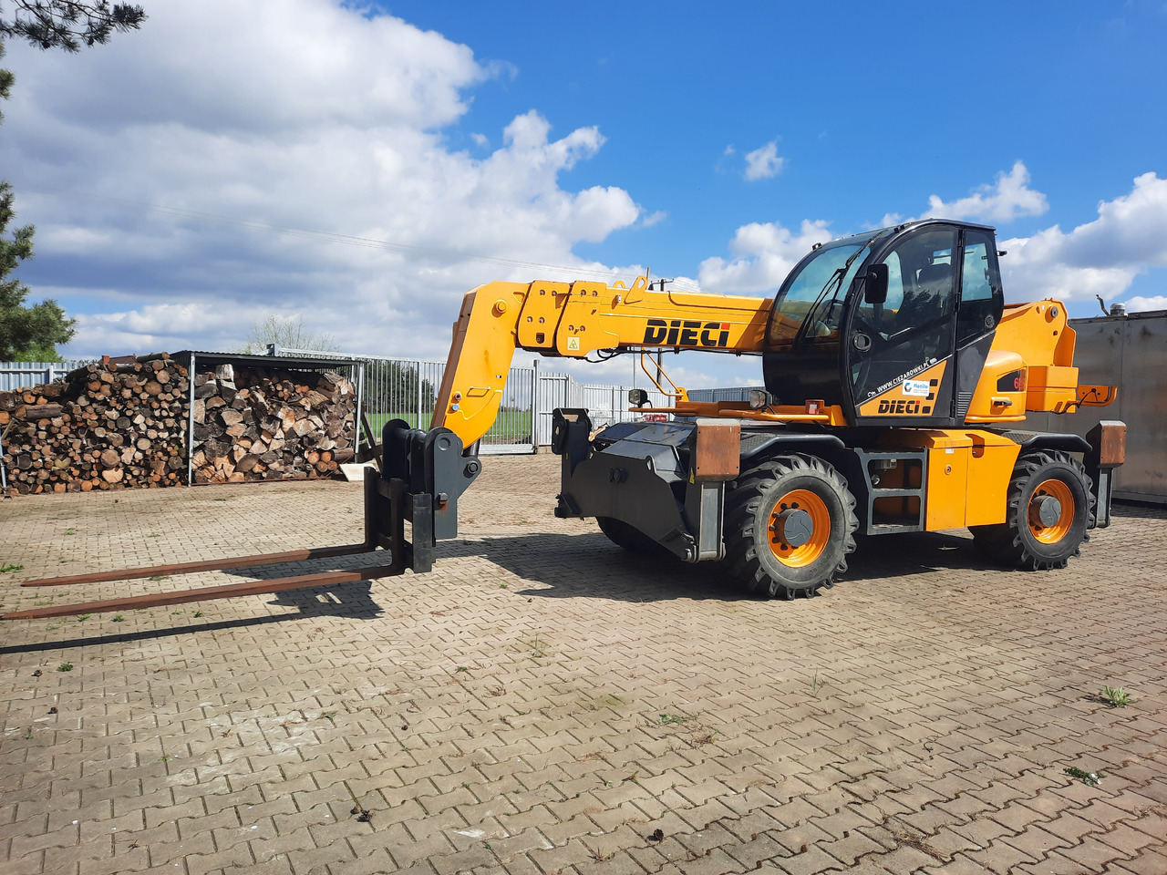 Dieci PEGASUS 60.16 (2.0) ( 6 t / 16 m) - 2016 r. - Kolový nakladač: obrázek 2 Dieci PEGASUS 60.16 (2.0) ( 6 t / 16 m) - 2016 r. - Kolový nakladač: obrázek 2
