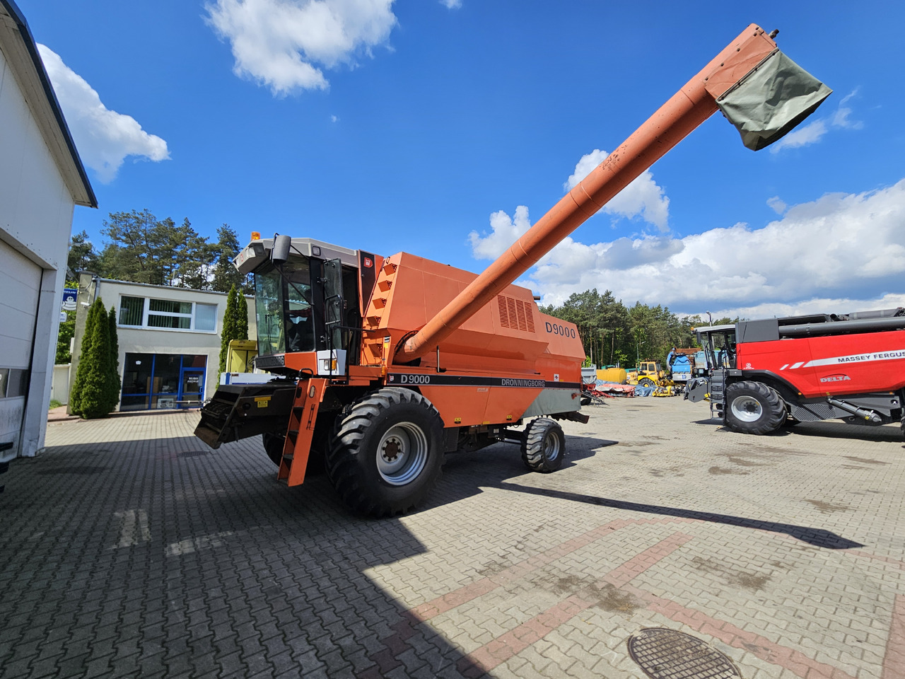 Dronningborg D9000 - Sklízecí mlátička: obrázek 1 Dronningborg D9000 - Sklízecí mlátička: obrázek 1